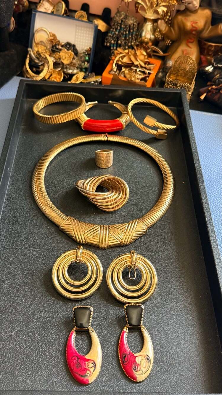 Vintage Gold Tone Statement Jewelry Collection with Pouch